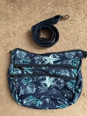 Lug Freestyle stars and shells navy slider